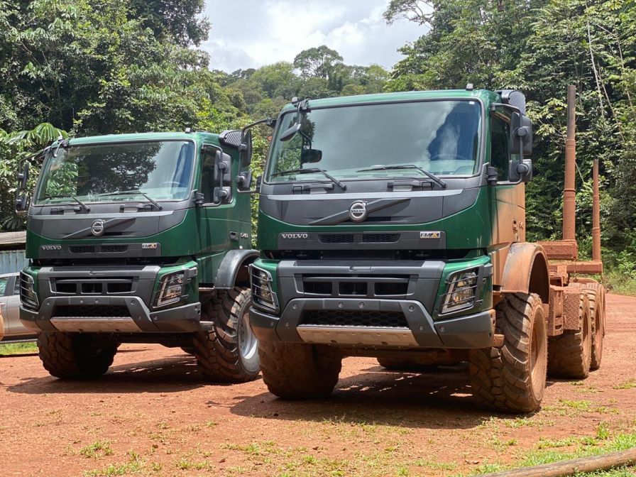 Adaptation et transformation de Volvo 6x6 pour des travaux forestiers :